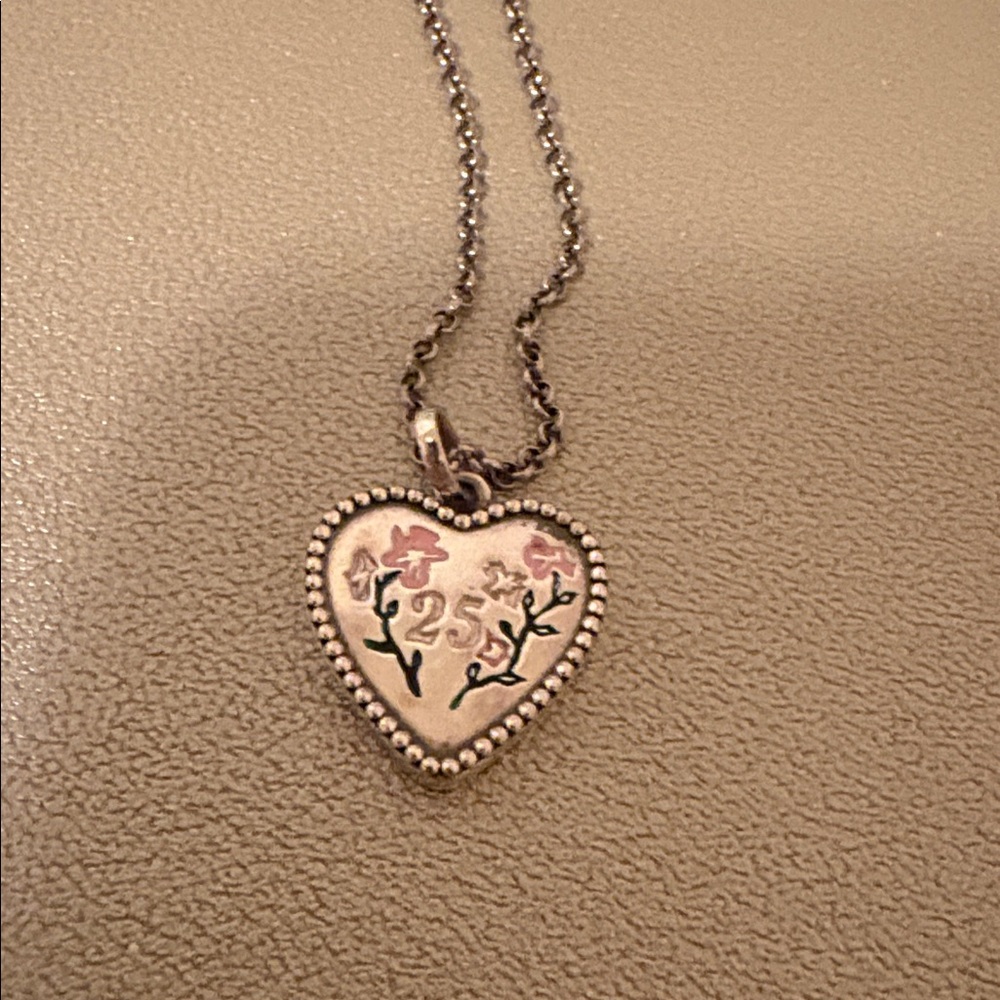 Gucci Silver Heart Charm Necklace - Picture 8 of 8